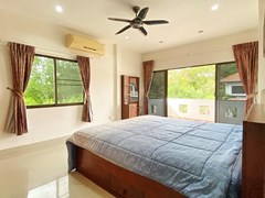 House for rent Jomtien showing the second bedroom with balcony 