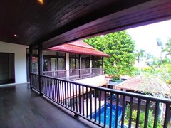 House for rent Mabprachan Pattaya showing the balcony 