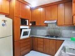 House for rent Mabprachan Pattaya showing the kitchen