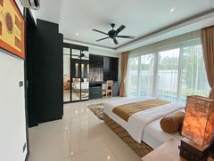 House for rent East Pattaya showing the master bedroom