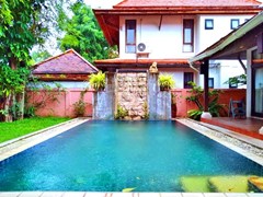 House for rent Mabprachan Pattaya showing the private pool