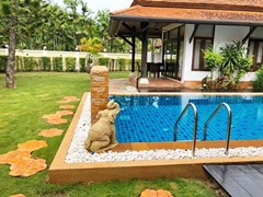 House for rent Mabprachan Pattaya showing the terraces and pool 