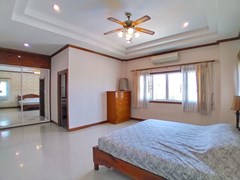 House for rent North Pattaya showing the fourth bedroom suite 