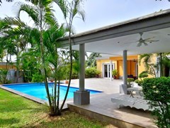 House for rent Pattaya at Siam Royal View showing the house, pool and sala