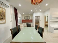 House for rent Pattaya showing the dining  area and kitchen
