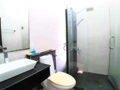 House for rent Pattaya showing the master bathroom 