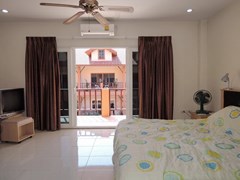 House for rent Pratumnak Hill Pattaya showing the master bedroom and balcony 