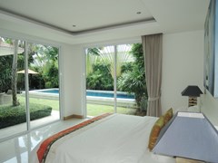 House for rent The Vineyard Pattaya showing the second bedroom with pool view