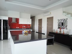House for rent Amaya Hill Pattaya showing the kitchen