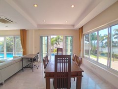 House for rent East Pattaya showing the dining area 