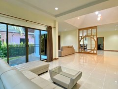 House for rent East Pattaya showing the first living area