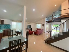 House for rent East Pattaya showing the living, dining and kitchen areas 