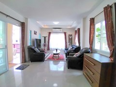 House for rent East Pattaya showing the living room and entrance 