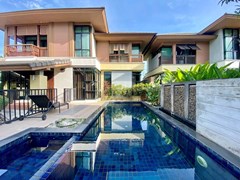 House for rent East Pattaya showing the private pool 