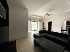 House for rent Mabprachan Pattaya showing the open plan living area 