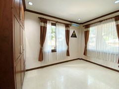 House for sale East Pattaya showing the fourth bedroom ground floor 
