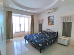 House for sale East Pattaya showing the master bedroom