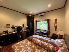 House for sale East Pattaya showing the third bedroom 