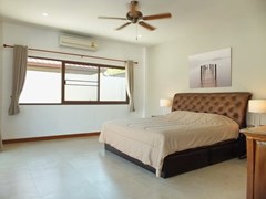 House For Sale Huay Yai Pattaya showing the master bedroom