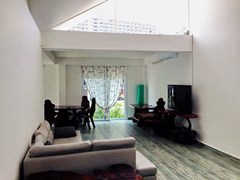 House for sale Jomtien showing the living and dining areas