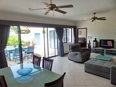House for sale Jomtien showing the living, dining and terraces 