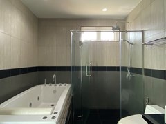 House for sale Jomtien showing the third bathroom