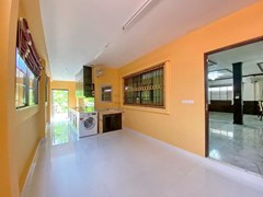 House for sale Mabprachan Pattaya showing the extra laundry room 