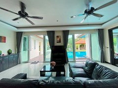 House for sale Mabprachan Pattaya showing the living area 
