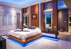 House for sale Mabprachan Pattaya showing the master bedroom suite 