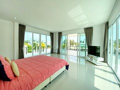 House for sale Na Jomtien showing the fifth bedroom 