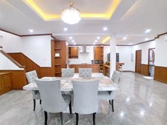 House for sale Pattaya showing the dining and kitchen areas 