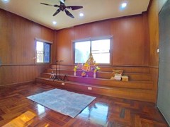 House for sale Pattaya showing the prayer room 