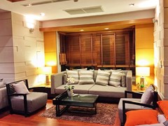 House for sale Pattaya Wong Amat beachfront showing the living area