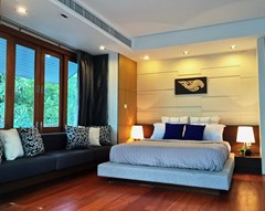 House for sale Pattaya Wong Amat beachfront showing the second bedroom suite