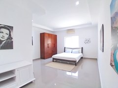 House for sale Pratumnak Pattaya showing the fifth bedroom 
