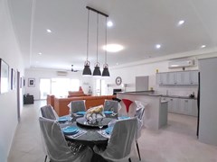 House for sale Pratumnak Pattaya showing the open plan concept 