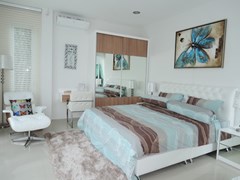 House for Sale Silverlake Pattaya showing the master bedroom concept
