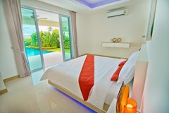 House For Sale Pattaya The Vineyard III showing the master bedroom suite CONCEPT PHOTO