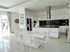 House for sale The Vineyard Pattaya showing the dining and kitchen areas