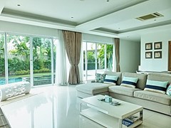 House for Sale at The Vineyard Pattaya showing the living area pool view 