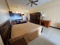 Condo for sale Jomtien Beach showing theCondo for sale Jomtien Beach showing the sleeping area