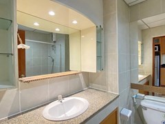 Condominium for Rent Jomtien showing the bathroom