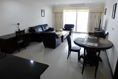 Condominium For Rent Jomtien showing the dining and living areas
