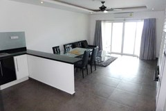 Condominium for rent Pratumnak showing the dining area