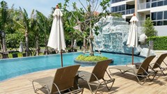 Condominium for rent UNIXX South Pattaya showing the terrace and pool 