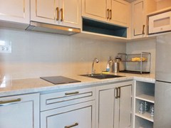 Condominium for rent Pattaya showing the kitchen 