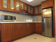 Condominium for Rent Central Pattaya showing the kitchen