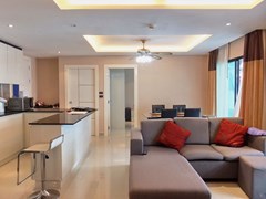 Condominium for rent East Pattaya showing the open plan concept 