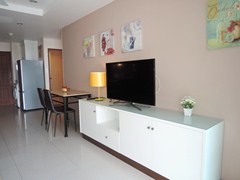 Condominium for rent Jomtien showing the dining area