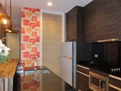 Condominium for rent Jomtien Pattaya showing the kitchen 